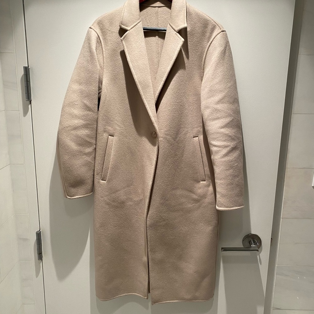 Uniqlo coat in XS